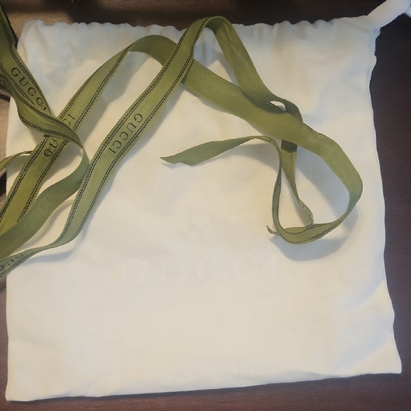 Gucci Cream Bag with Olive Green Straps - Picture 1 of 1